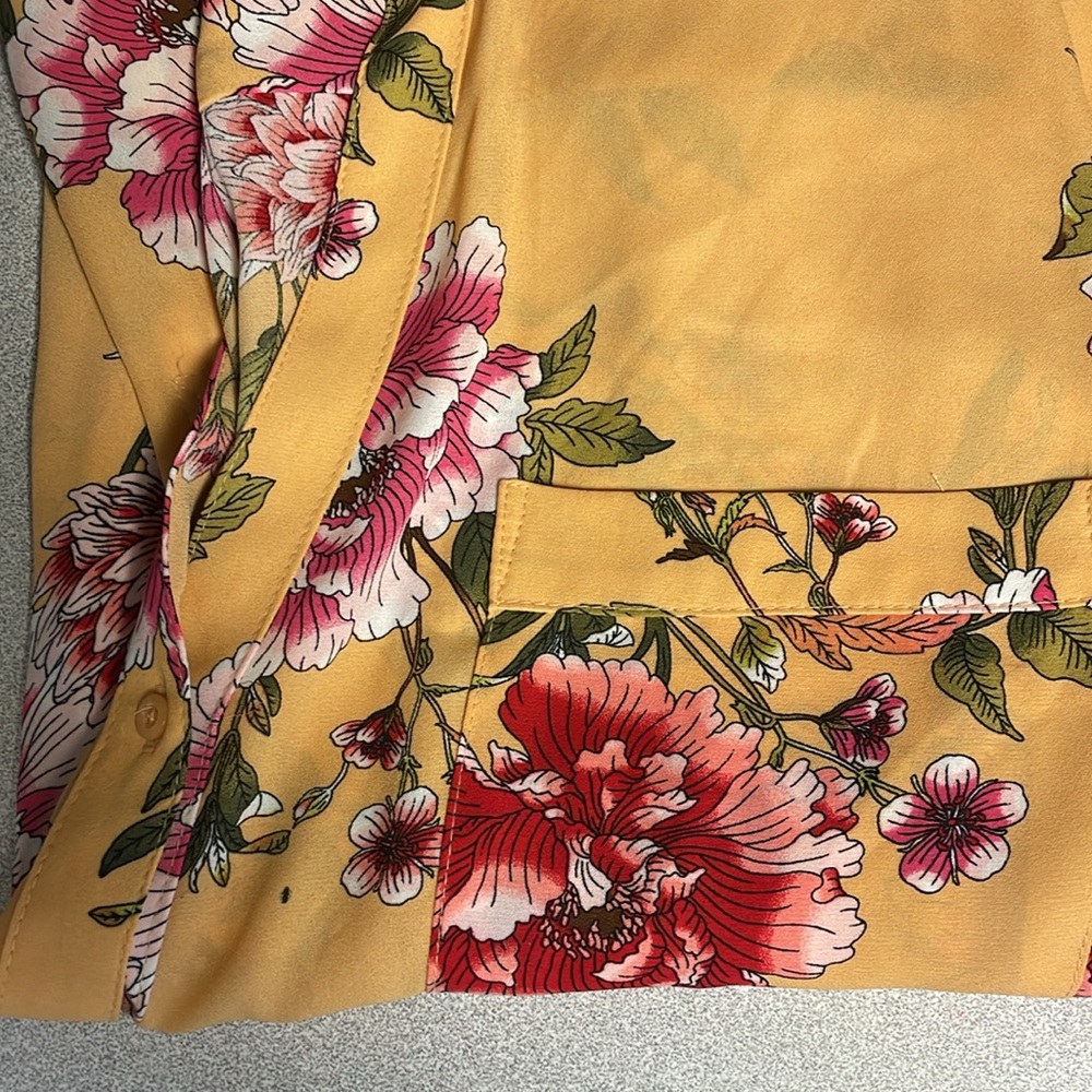 Button down blouse - Picture 8 of 8